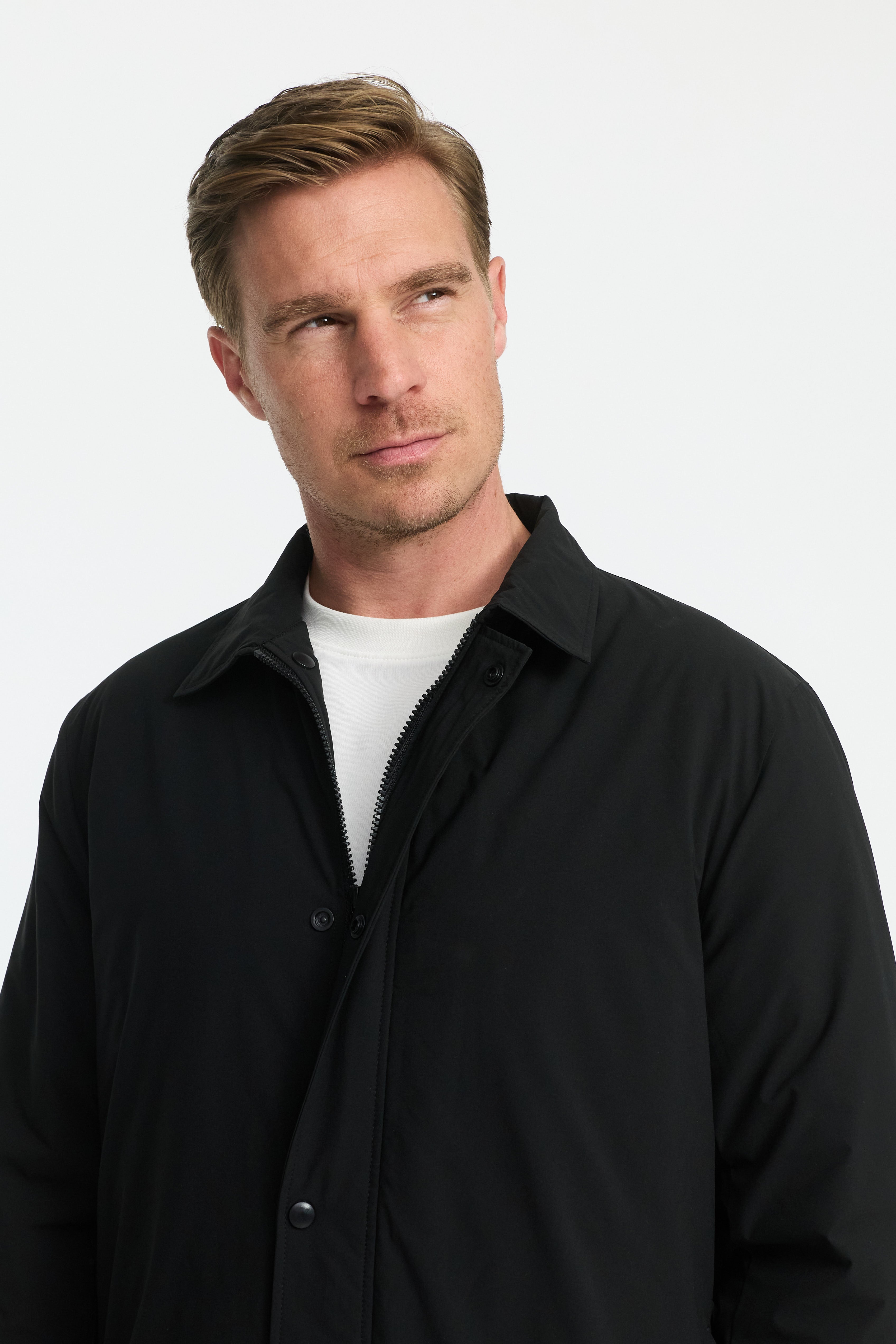 Mantel DiMomo 211900-900 Black