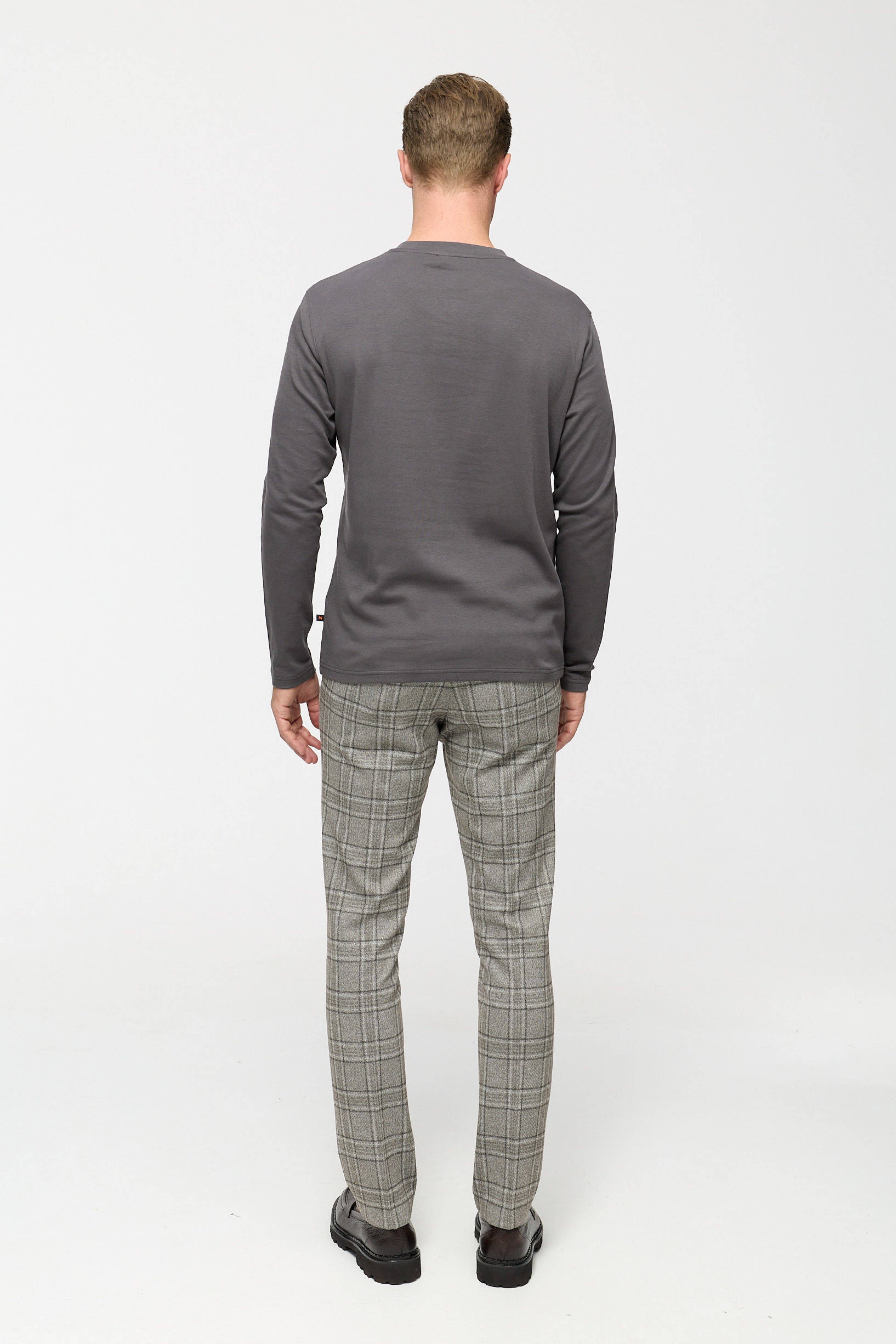 T-Shirt DiOwen 213-390 Dark Grey