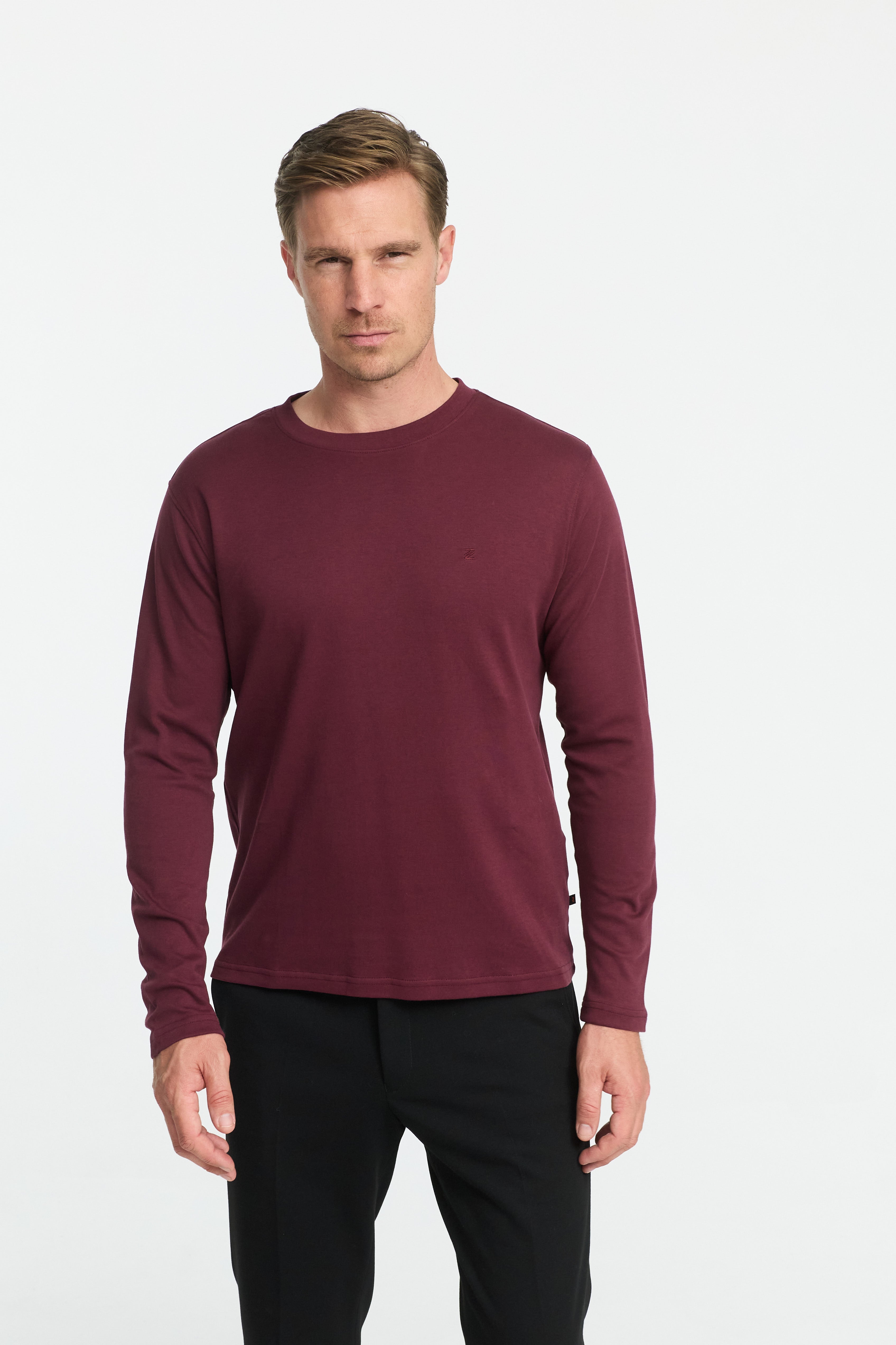 T-Shirt DiOwen 213-580 Dark Red