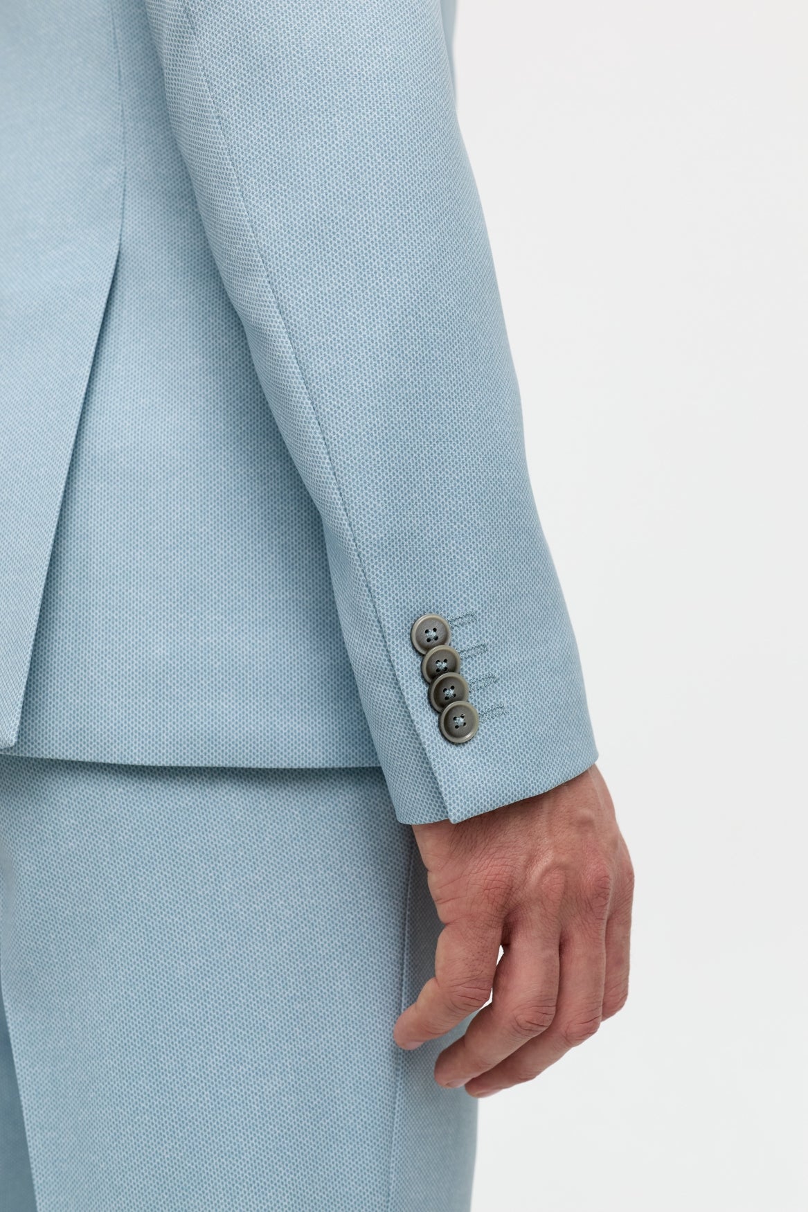 241212-610 DiNick 241212-610 | Lt. Blue