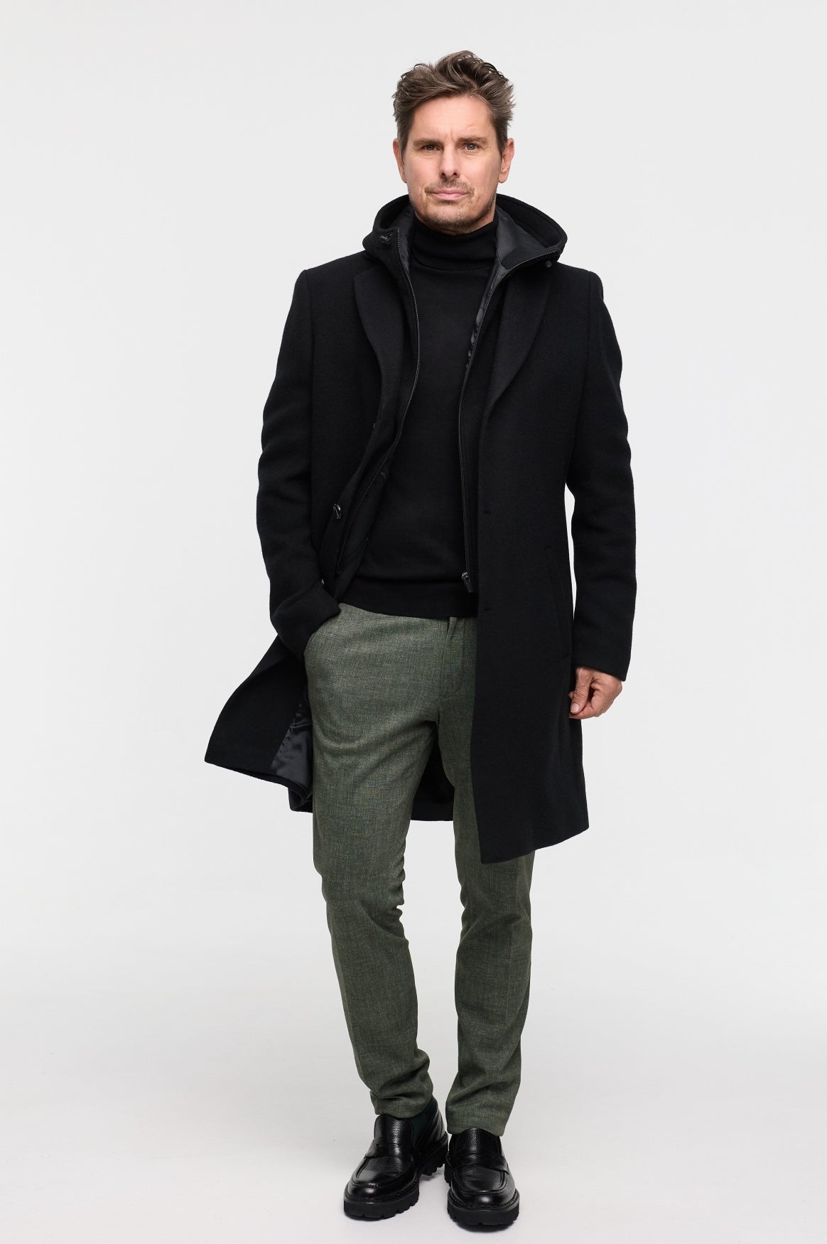 Herren Mantel DiArvid in Black, Vorderansicht