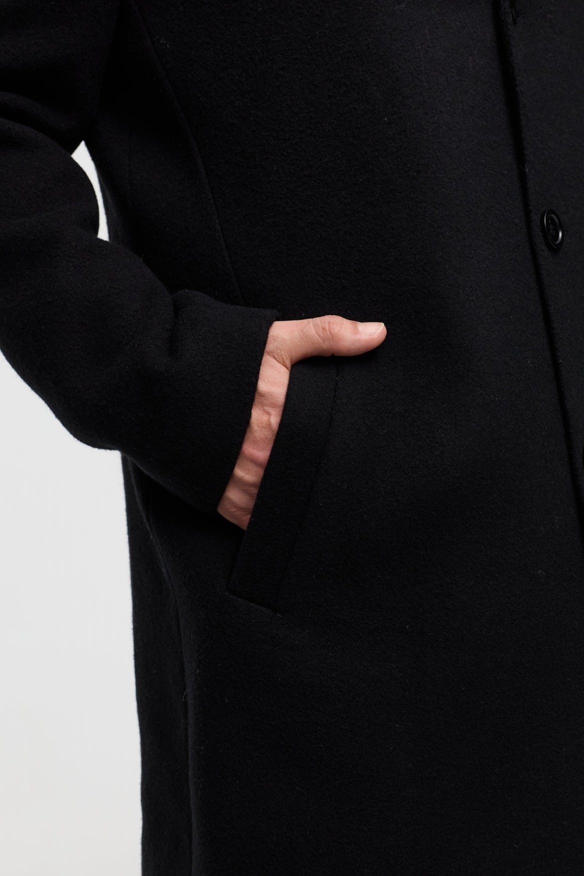 Herren Mantel DiArvid in Black, Lifestyle