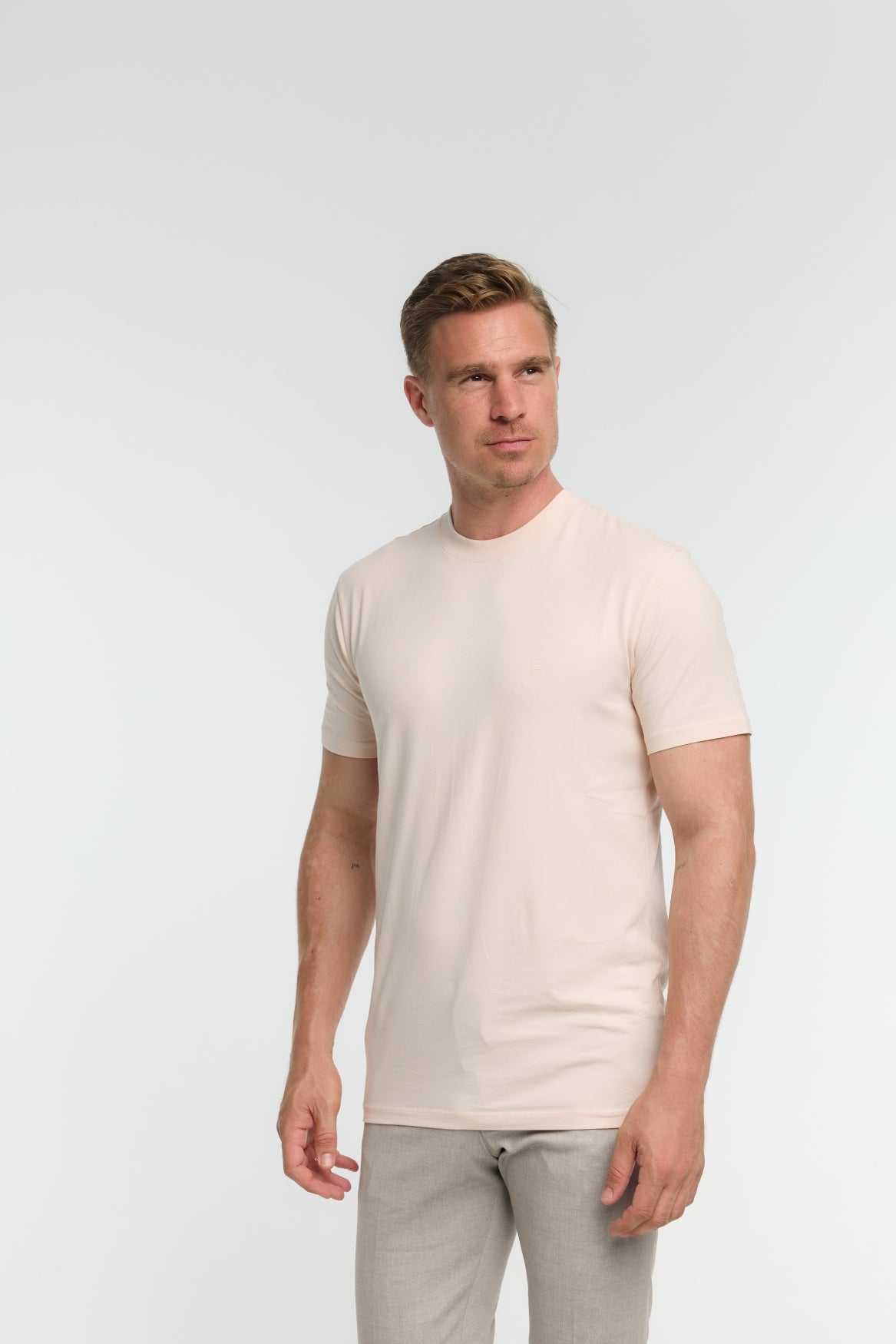 Herren T-Shirt DiFlo in Apricot, Vorderansicht