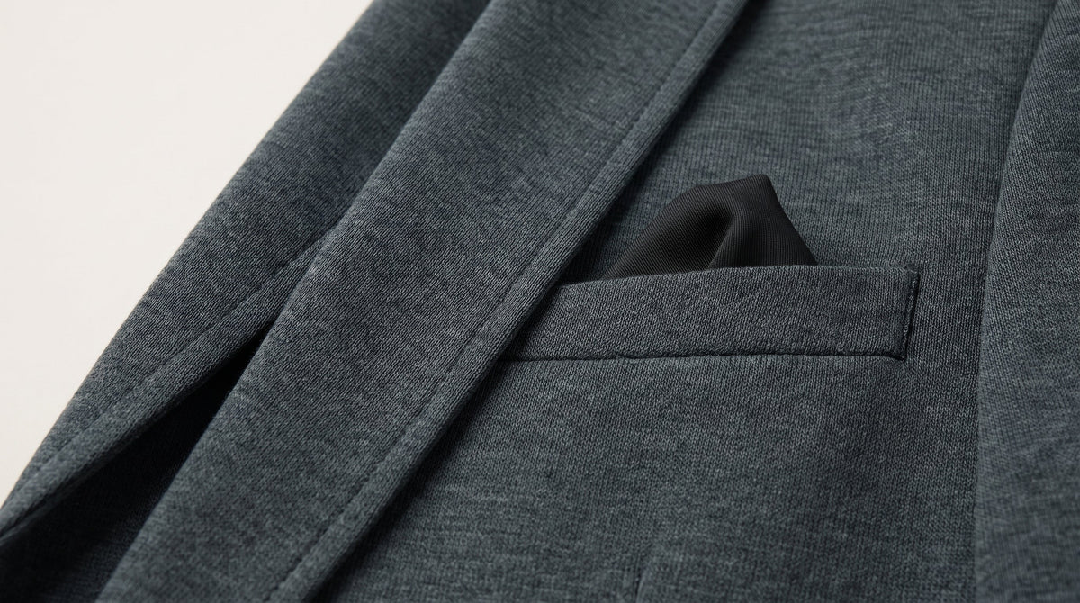 Sakko und Strickpullover kombinieren: Layering im Herbst