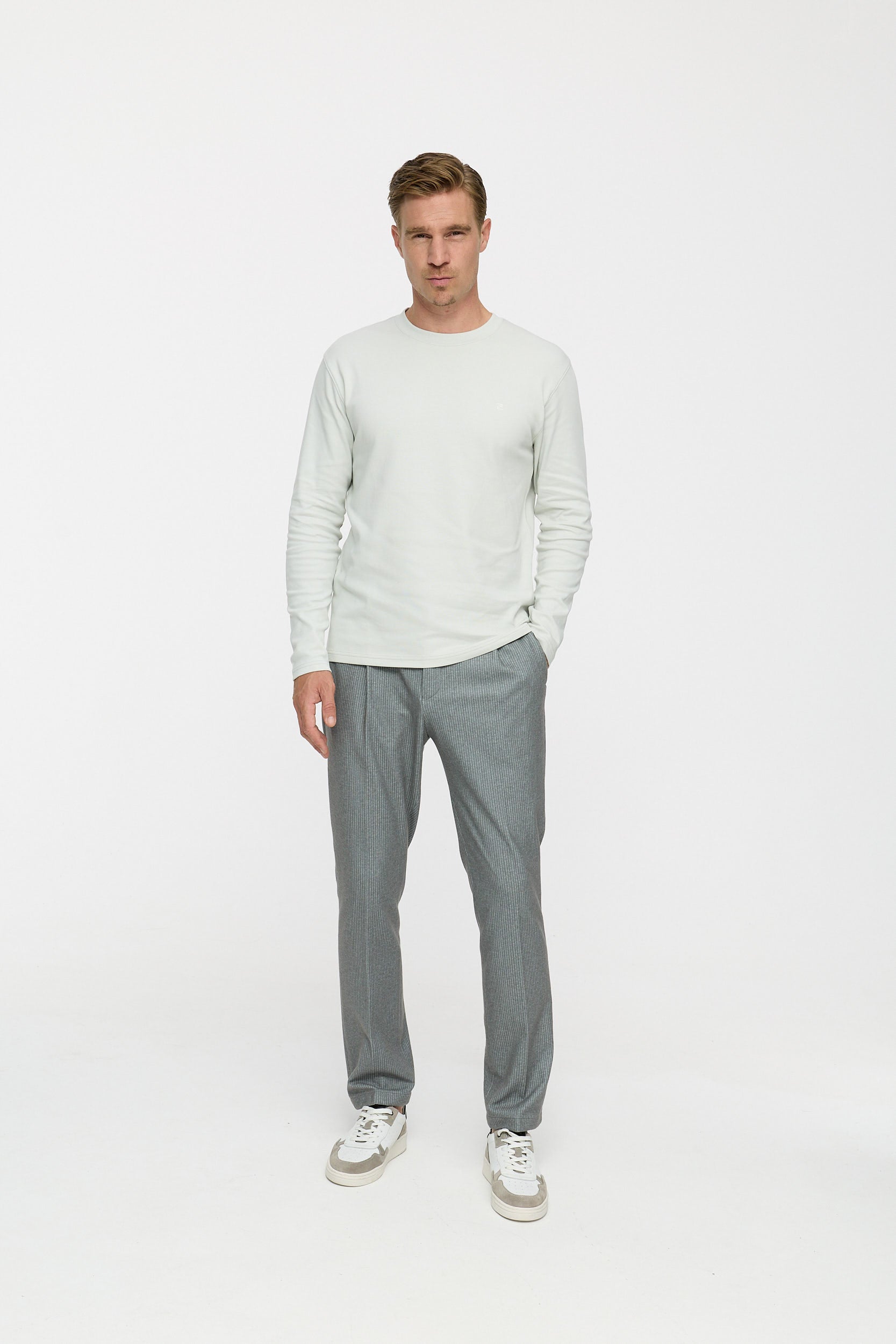 T-Shirt DiOwen 213-310 Light Grey