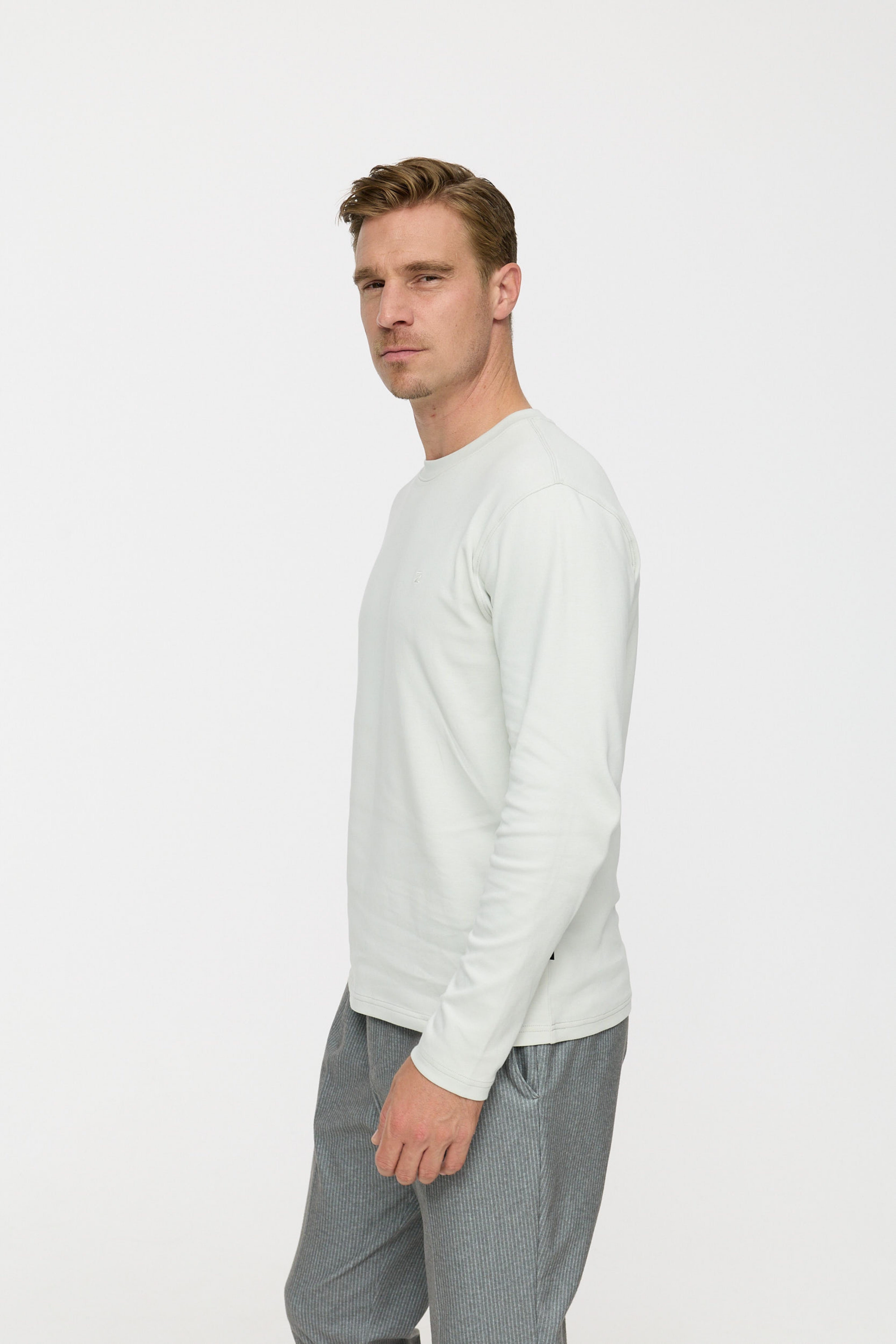 T-Shirt DiOwen 213-310 Light Grey