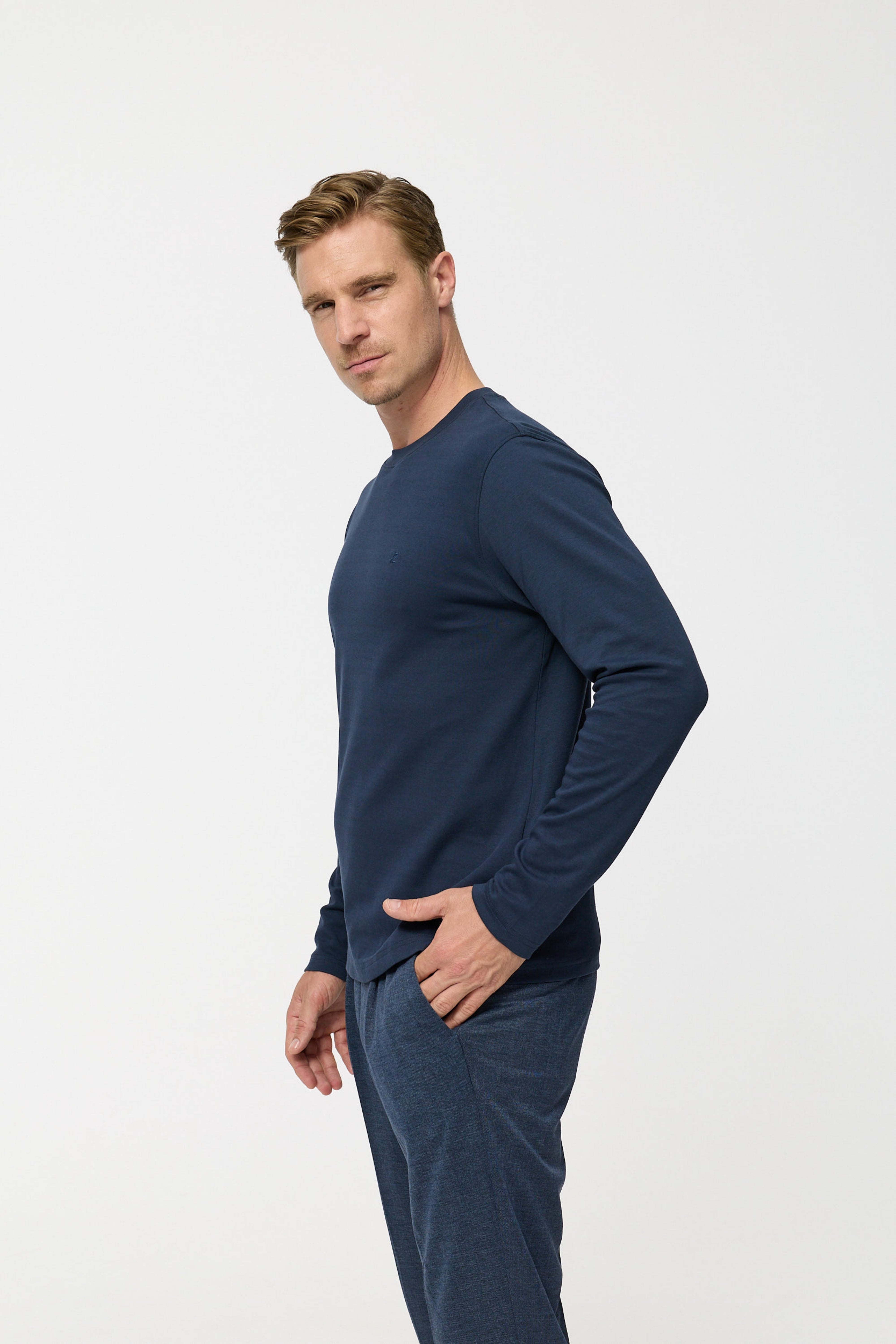 T-Shirt DiOwen 213-690 Navy