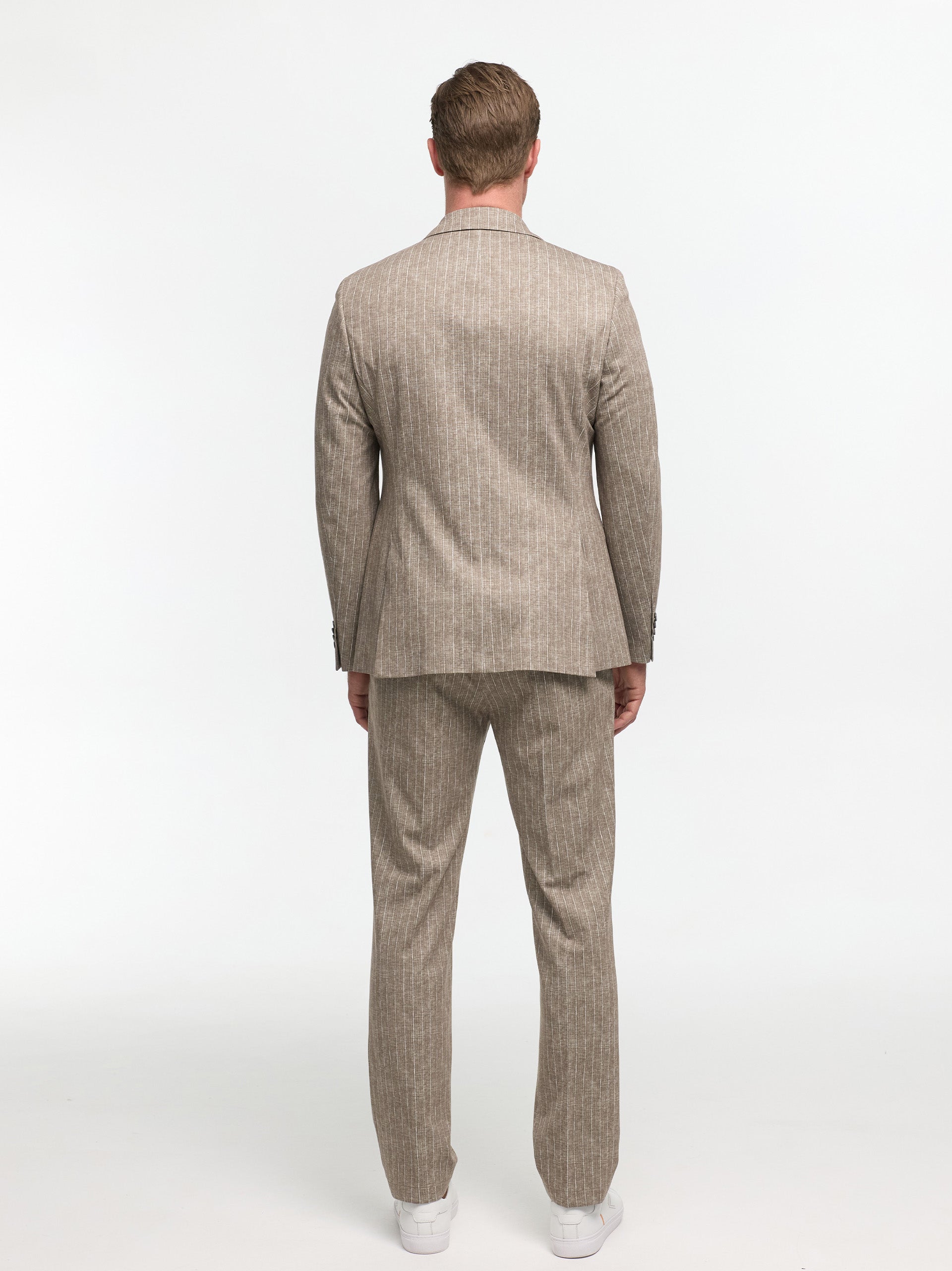 Herren Anzug in Dk. Beige, Rückansicht